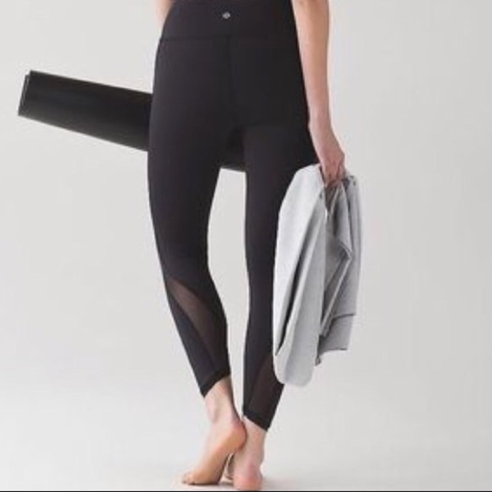 Mesh Panel Leggings